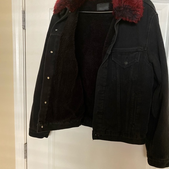 Zara Black Denim Jacket With Faux Red Fur - Picture 3 of 5